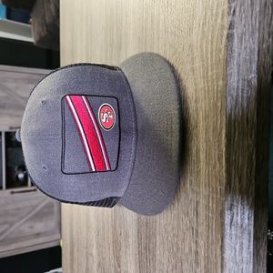 New Era 49ers gray trucker hat